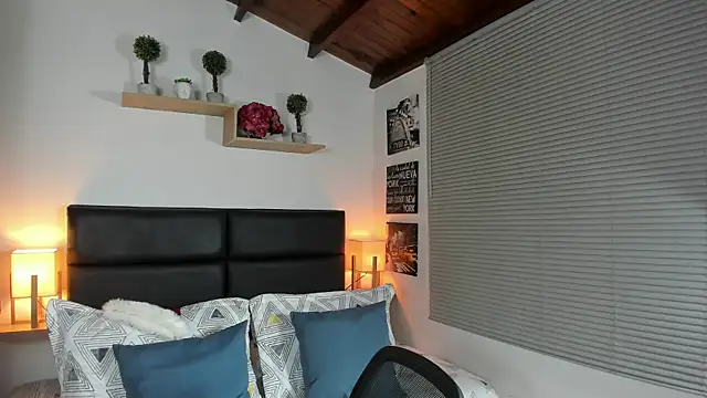 mike foxxx  online show from 20, 12, 2025