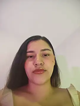 Julia-Blair online show from 4, 3, 2026