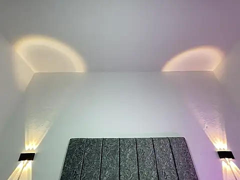 Mia Allenn online show from 15, 4, 2026