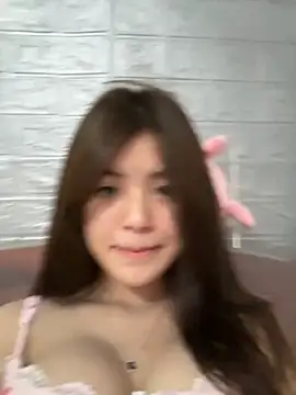 Cheerful-girl online show from 2, 12, 2025