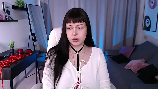 Eliza Bennet online show from 13, 2, 2026