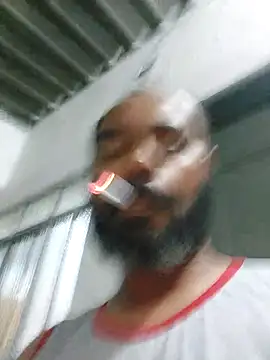 Snapshot of avatazo chatting on 2, 12, 2025 avatazo online show from 2, 12, 2025