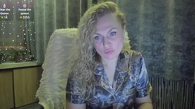 LanaLight x online show from 15, 12, 2025