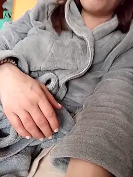 gatitachula93 online show from 7, 4, 2026