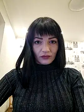 Snapshot of adelXsecret chatting on 2, 12, 2025 adelXsecret online show from 2, 12, 2025