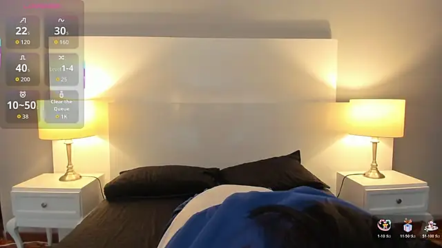 Ariana collinss online show from 17, 12, 2025