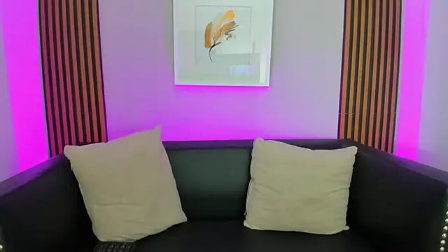 Snapshot of Ariana_collinss chatting on 9, 6, 2026 Ariana collinss online show from 9, 6, 2026