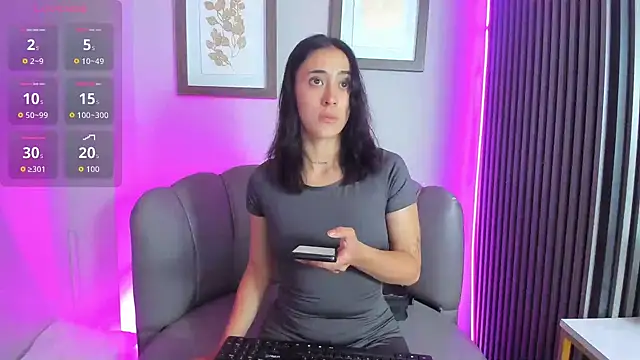 Ariana collinss online show from 2, 4, 2026