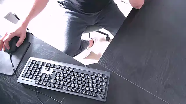 Snapshot of TRESBONNEBITE chatting on 12, 2, 2026 TRESBONNEBITE online show from 12, 2, 2026