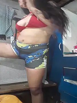 Estefanny Lolyy online show from 30, 6, 2026