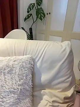 nayomi 34f online show from 9, 4, 2026