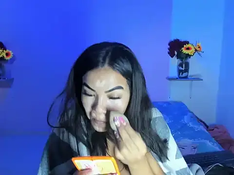 18teenssexy online show from 17, 12, 2025