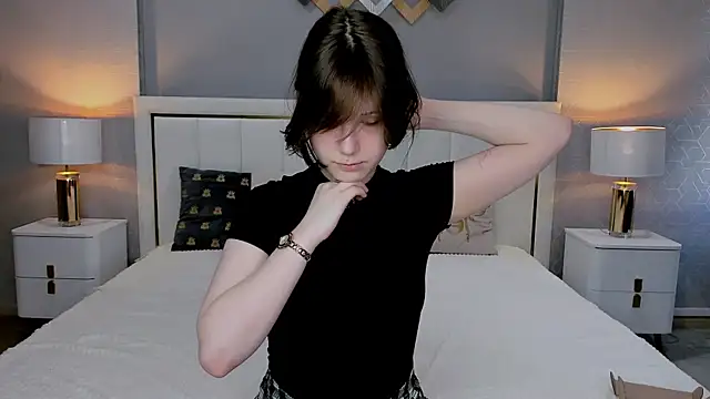 YONA WINK online show from 6, 4, 2026