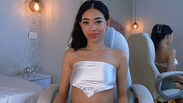 viiolet whitee online show from 13, 12, 2025