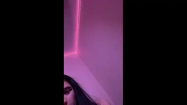 screamm lolalitaa online show from 16, 1, 2026