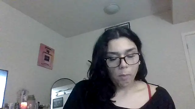 lunabellaX0 online show from 5, 12, 2025
