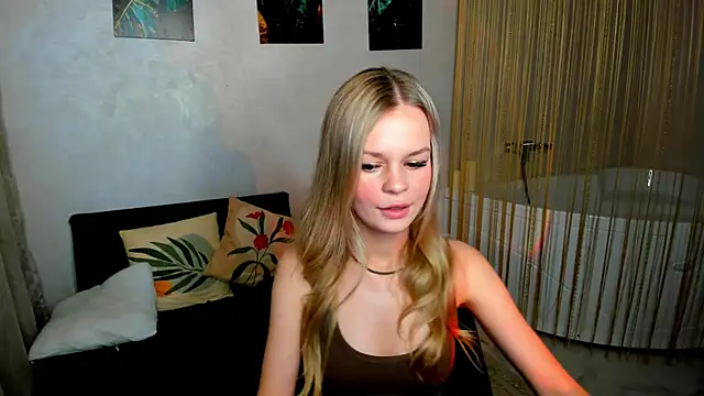 MidnighteAura online show from 4, 7, 2026