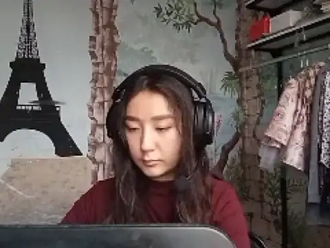 Sofiaherexo online show from 4, 12, 2025