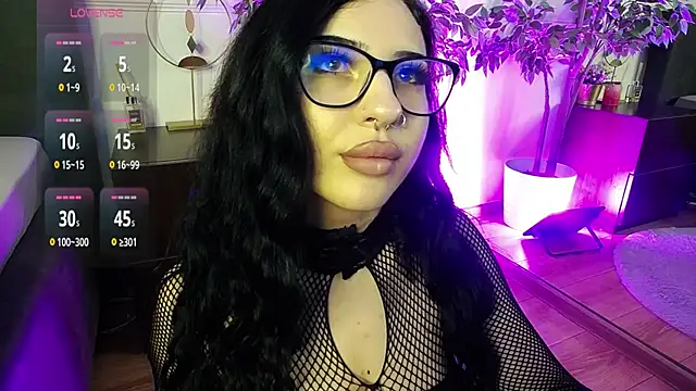 RavenFoxxy online show from 4, 4, 2026