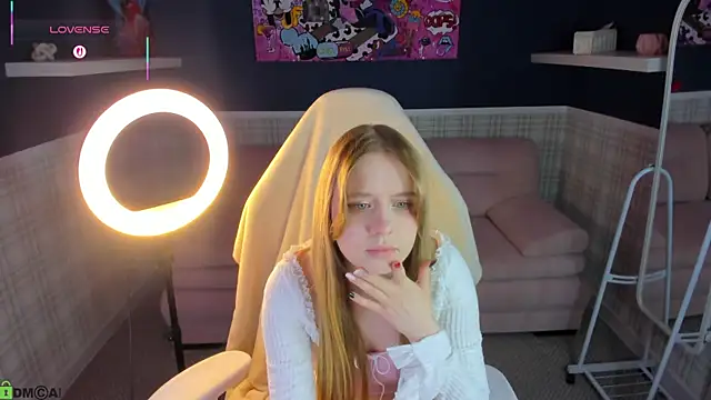 Victori Fox online show from 17, 4, 2026