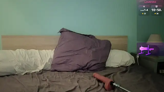 Snapshot of EvanIz101 chatting on 12, 2, 2026 EvanIz101 online show from 12, 2, 2026