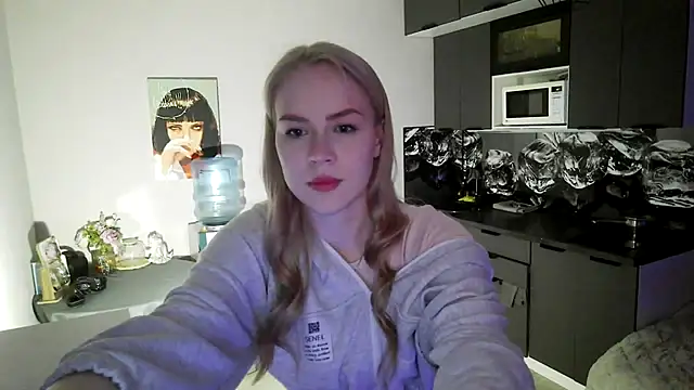 LunaPeony online show from 5, 2, 2026