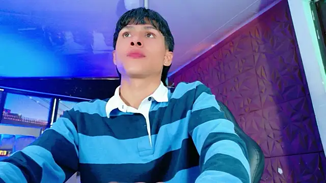 StormLuxX online show from 2, 2, 2026