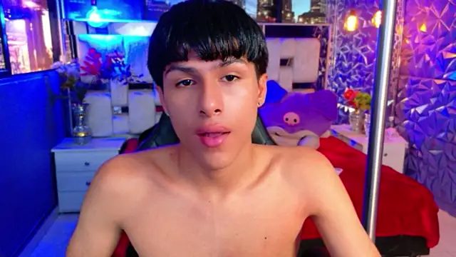 StormLuxX online show from 4, 3, 2026