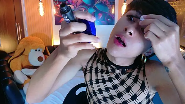 StormLuxX online show from 12, 4, 2026