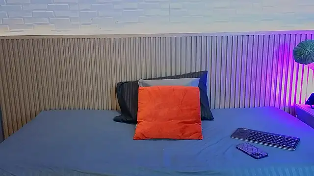 EmyVega online show from 4, 2, 2026