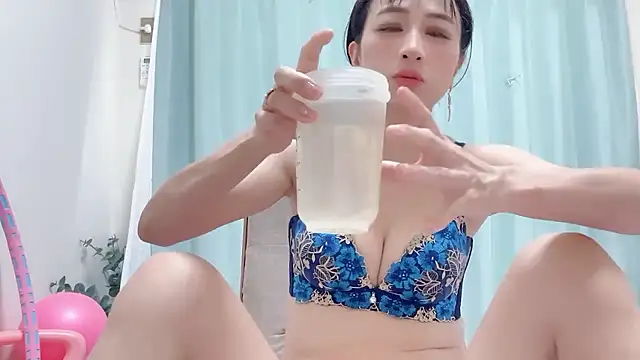 Snapshot of RURU-CHANN668 chatting on 5, 7, 2026 RURU-CHANN668 online show from 5, 7, 2026