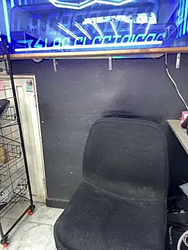 Johan stick online show from 3, 12, 2025