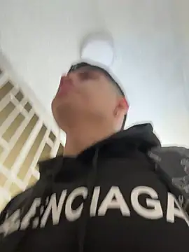 Johan stick online show from 8, 1, 2026