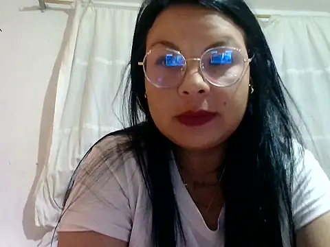Snapshot of antonella-3433 chatting on 2, 12, 2025 antonella-3433 online show from 2, 12, 2025