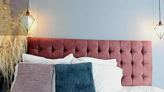 Samantha luv  online show from 9, 1, 2026