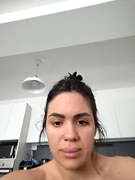 SiennaLuxexx online show from 11, 4, 2026