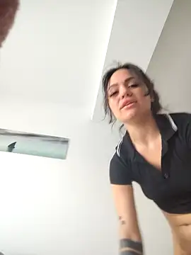 SiennaLuxexx online show from 17, 4, 2026