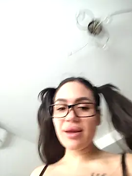 SiennaLuxexx online show from 31, 3, 2026