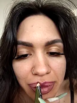 SiennaLuxexx online show from 7, 4, 2026