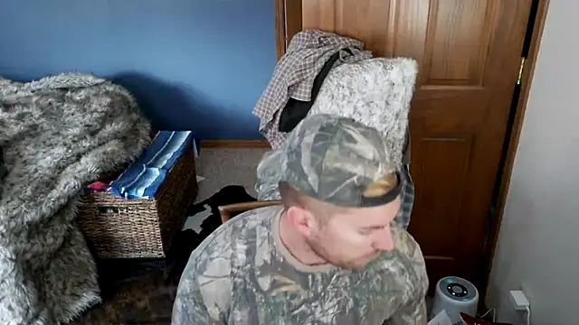 Snapshot of SpunRedneck chatting on 1, 3, 2026 SpunRedneck online show from 1, 3, 2026