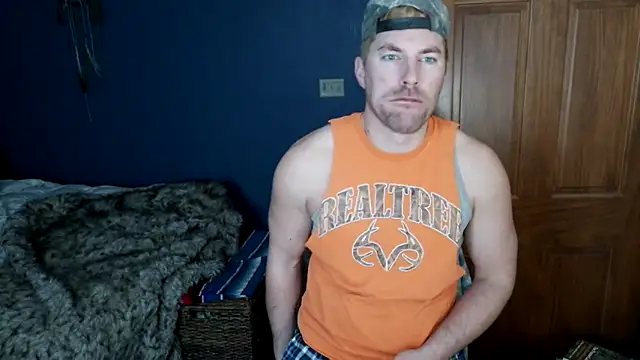 Snapshot of SpunRedneck chatting on 12, 2, 2026 SpunRedneck online show from 12, 2, 2026