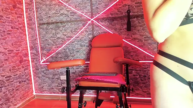 NaughtyNebula online show from 18, 12, 2025