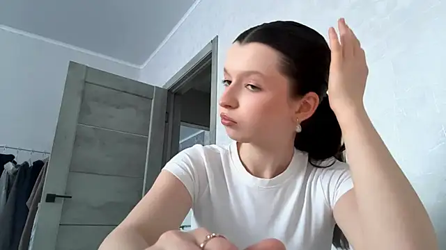 EllieBerrie online show from 10, 2, 2026