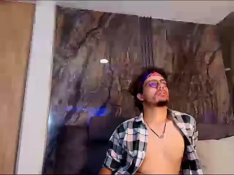 EnzoDarkwood online show from 2, 12, 2025