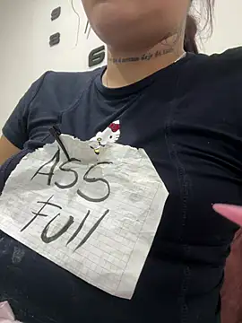 Snapshot of Slut_Dirty_Nastyy chatting on 18, 2, 2026 Slut Dirty Nastyy online show from 18, 2, 2026