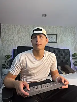 Lander Cruz online show from 27, 4, 2026