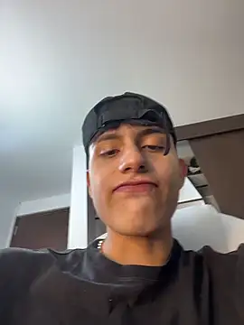 Snapshot of Lander_Cruz chatting on 5, 6, 2026 Lander Cruz online show from 5, 6, 2026