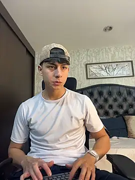 Lander Cruz online show from 7, 4, 2026