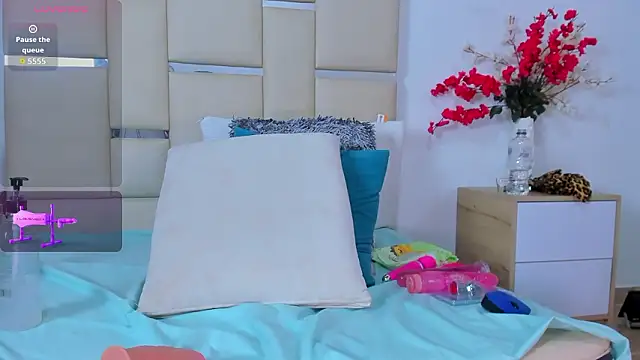 MajoLinares online show from 3, 2, 2026