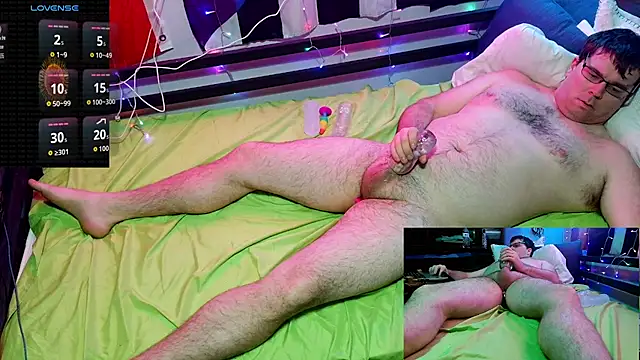 Snapshot of cumfun110@xh chatting on 3, 12, 2025 cumfun110xh online show from 3, 12, 2025